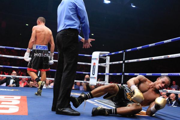 Сергей Ковалёв отправил в нокаут Энтони Ярда и остался чемпионом WBO World