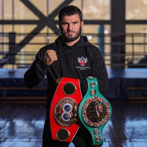 Артур Бетербиев: "Верю, что у меня все впереди и что я когда-то стану хорошим боксером"