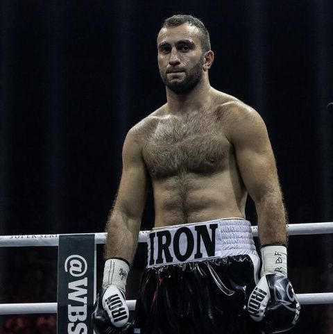 Мурат Гассиев: постараюсь показать зрелищный бокс в поединке с Кевином Джонсоном