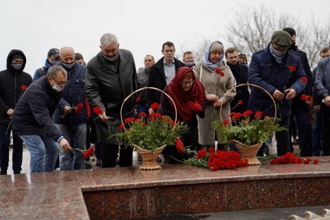 Делегация Федерации бокса России в Ульяновске почтила память героев Великой Отечественной войны