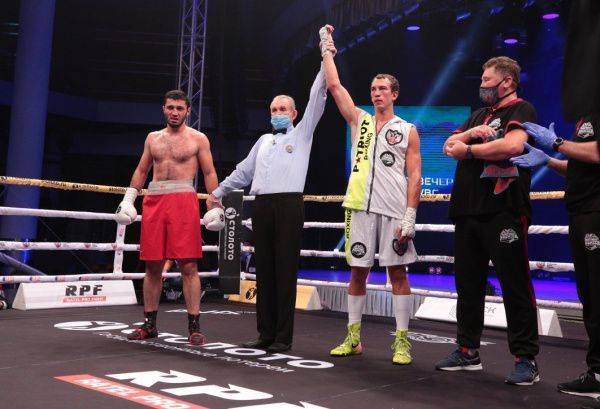 Павел Силягин добился четвертой победы на профессиональном ринге