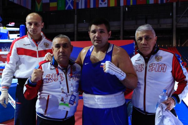 ЗАМКОВОЙ, БАБАНИН И ПРИМКНУВШИЙ К НИМ БАКШИ: ТРИ – И В ДАМКИ