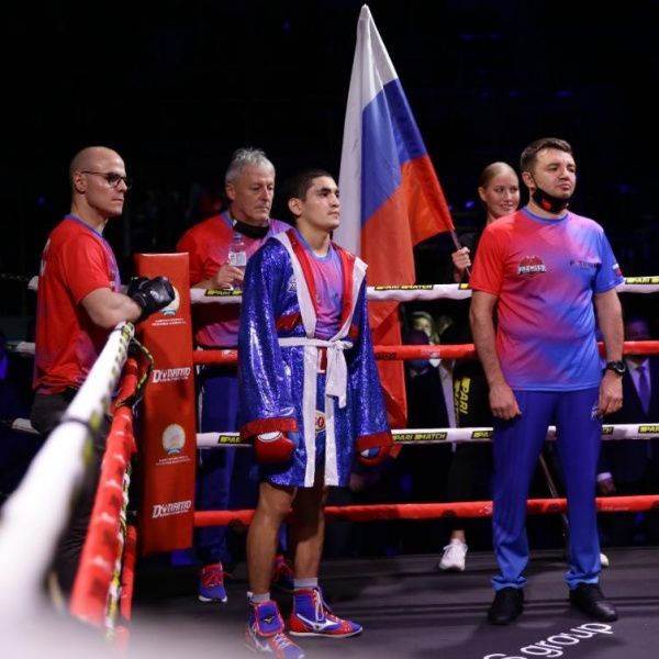 Альберт Батыргазиев победил Суата в своем первом бою после триумфа на Олимпиаде в Токио