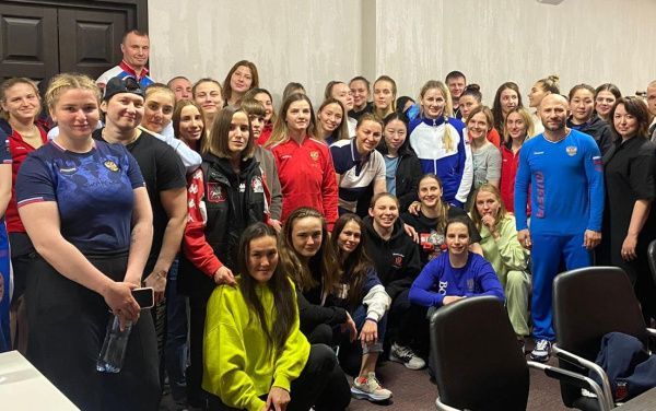 Женская сборная команда России приняла участие в антидопинговом тренинге 