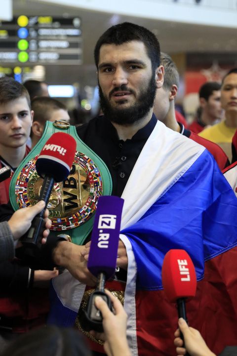 Артур Бетербиев объяснил, почему для него особенно важен бой с Адамом Дайнесом в Москве
