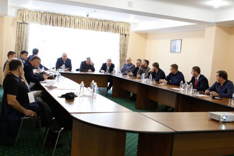 Круглые столы, лекции и семинары прошли в рамках первого Всероссийского боксерского форума в Анапе 