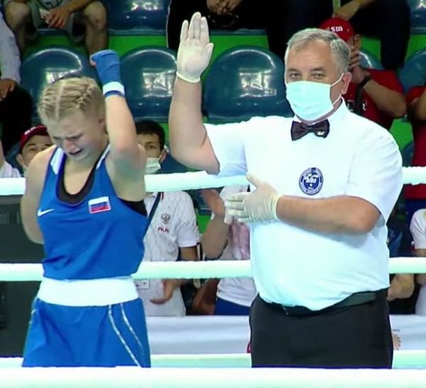 Второй день первенства Европы: 5 выступлений - 5 побед.