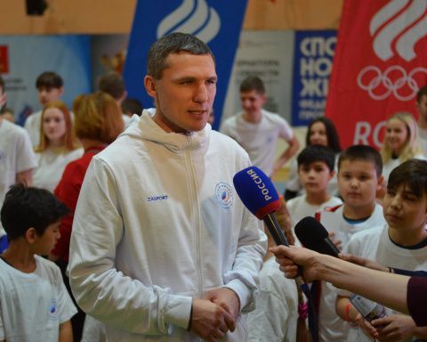 Андрей Замковой принял участие в "Олимпийском патруле" в Твери