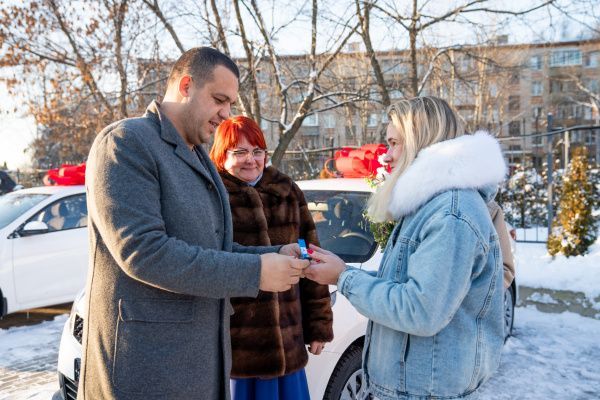 Чемпионки мира среди военнослужащих получили автомобили