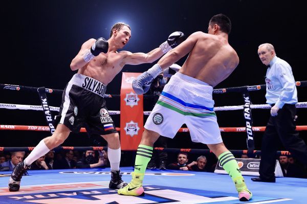 Павел Силягин завоевал пояс WBC Silver во втором среднем весе