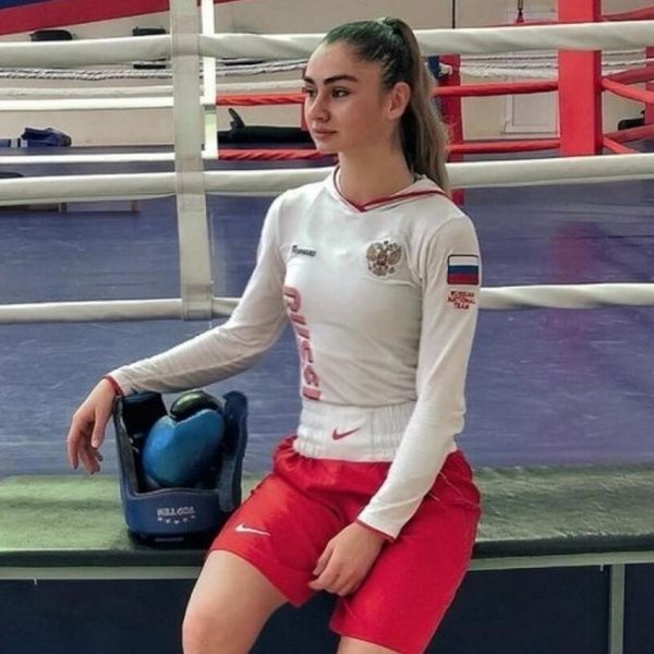 Орнелла Хетеева: десять лет профессионально занималась бальными танцами, и эти навыки помогают мне в боксе