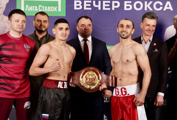 Батыргазиев и Гаджиалиев прошли процедуру взвешивания накануне очного боя в Москве 