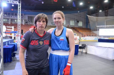 Девять российских спортсменок вышли в финал первенства Европы по боксу среди юношей и девушек 15-16 лет 