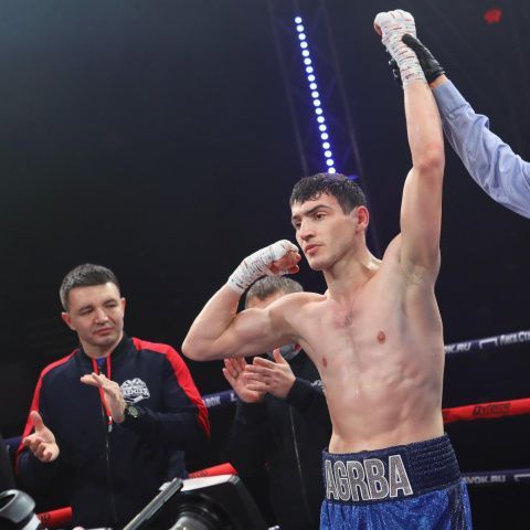 Харитон Агрба и Софья Очигава добились своих очередных побед на профессиональном ринге