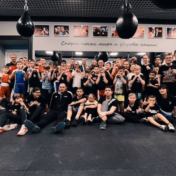 Чемпионы провели мастер-класс для детей с особенностями развития