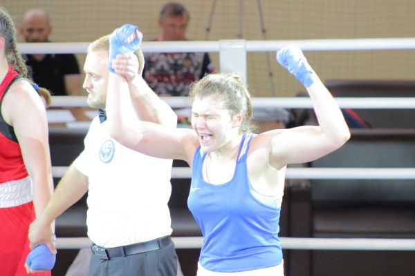 Определены все полуфиналисты первенства России по боксу среди юниорок 17-18 лет