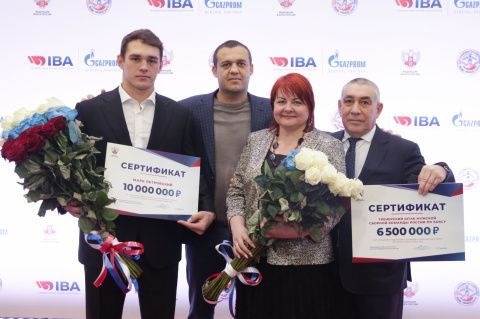 В Центре Прогресса бокса состоялось чествование чемпиона мира Марка Петровского и тренерского штаба мужской сборной России 