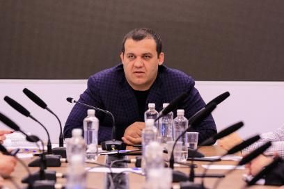 Умар Кремлев выступил с инициативой проводить бюджеты региональных федераций бокса через местные заксобрания