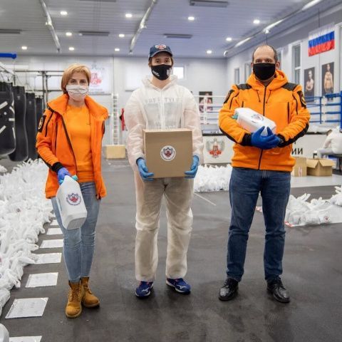 Федерации бокса России передала маски и антисептики отряду «Лиза Алерт»