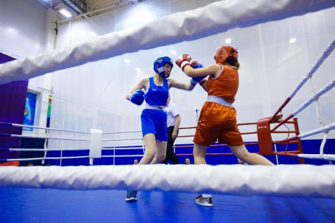 В Анапе завершились первые полуфинальные поединки первенства России по боксу среди юношей и девочек 13-14 лет