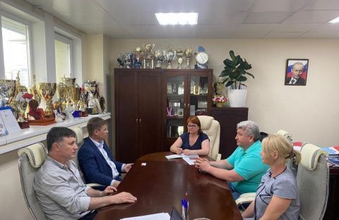 Состоялась официальная встреча между первым заместителем генерального секретаря Федерации бокса России и министром молодежной политики и спорта Республики Башкортостан