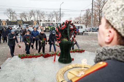 Делегация Федерации бокса России в Оренбурге почтила память героев Великой Отечественной войны