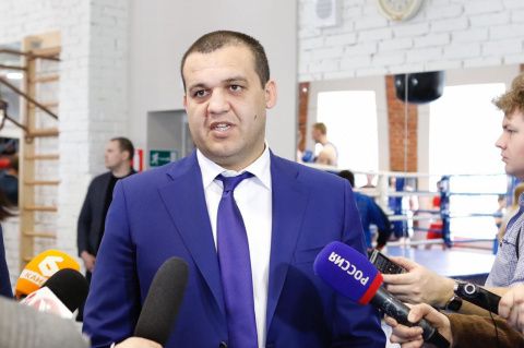 Умар Кремлёв о выступлении женской сборной России на чемпионате мира в Улан-Удэ: девочки — молодцы, но всё еще впереди