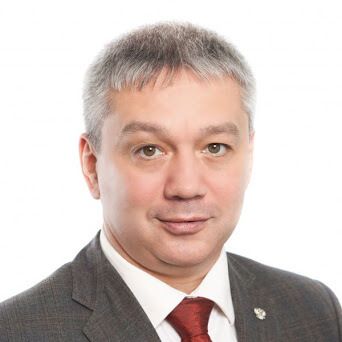 Поздравляем с днём рождения Эдуарда Ириковича Абдульманова!