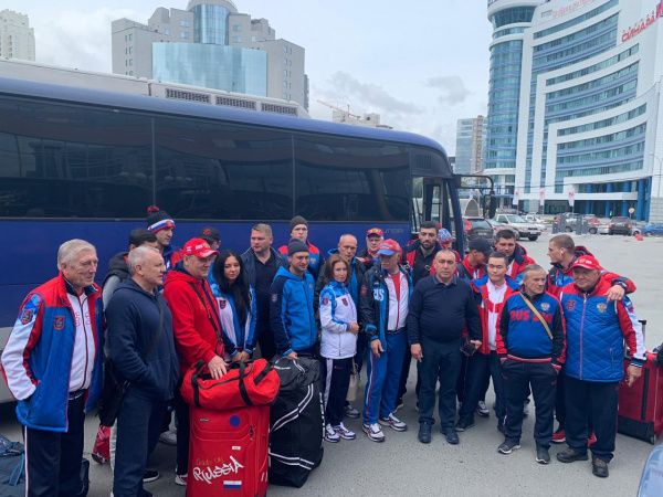 Сборная России прибыла в Екатеринбург