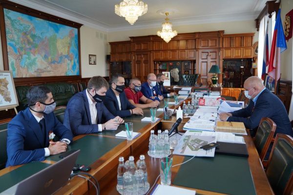 Генеральный секретарь Федерации бокса России Умар Кремлёв встретился с губернатором Кемеровской области Сергеем Цивилёвым