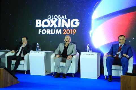 Второй Всемирный боксерский форум стартовал с основной сессии 