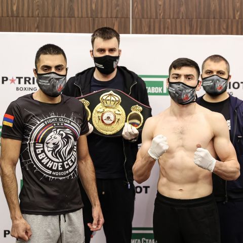 Результаты взвешивания участников боксерского шоу 15 июня в Москве 