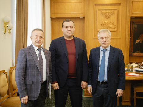 Умар Кремлёв провел рабочее совещание с губернатором Белгородской области