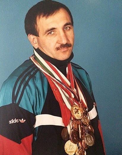 Поздравляем с Днём рождения Нурмагомеда Шанавазова Поздравляем с Днём рождения Нурмагомеда Шанавазова