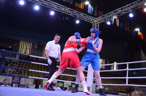 Прямая трансляция первенства Европы по боксу среди юношей и девушек 15-16 лет. Финал