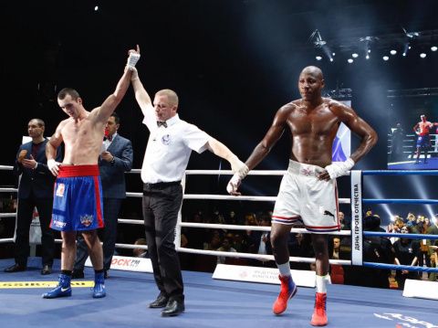 Сборная России выиграла у Сборной Мира в матчевой встрече по боксу в День Героев Отечества 