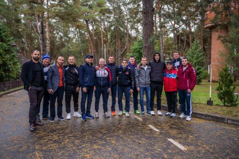 Олимпийцы посадили кедровую аллею в Подмосковье 