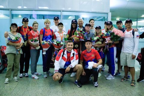 Сборная России по боксу среди женщин вернулась с чемпионата Европы