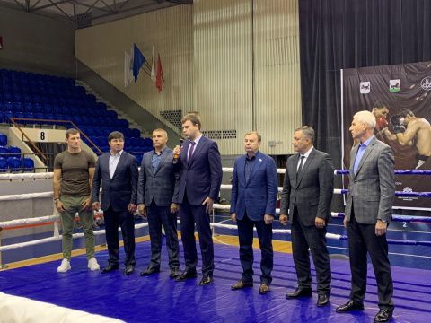 Олег Матыцин и Игорь Кобзев посетили турнир по боксу в Иркутске