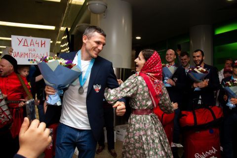 Российские боксеры вернулись в Москву с европейской квалификации 