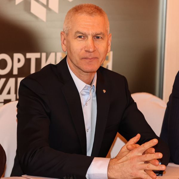 Министр спорта РФ Олег Матыцин поздравил Умара Кремлёва с переизбранием на пост президента IBA