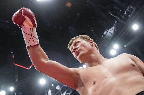 Александр Поветкин победил Хьюи Фьюри