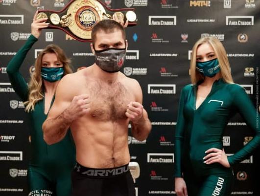 Итоги церемонии взвешивания турнира "Лига Ставок. Вечер бокса" в Москве