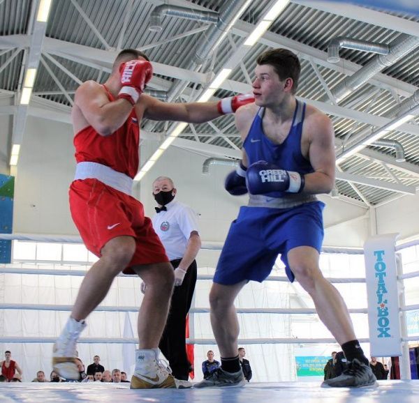 В Пскове завершились соревнования по боксу, посвящённые памяти 6-й роты
