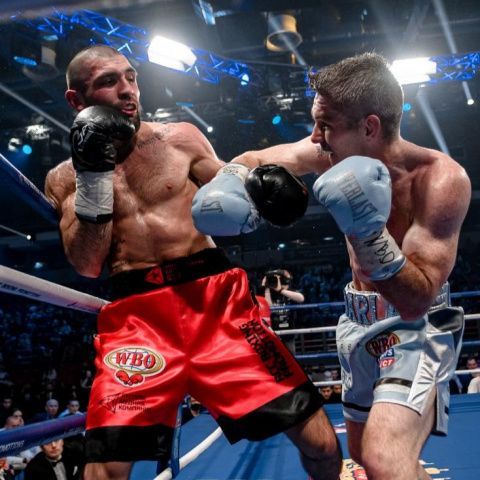 Магомед Курбанов в Екатеринбурге победил Лиама Смита и завоевал пояс WBO International