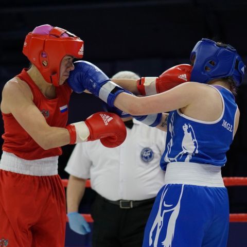 В Хабаровске прошли полуфинальные бои у женщин
